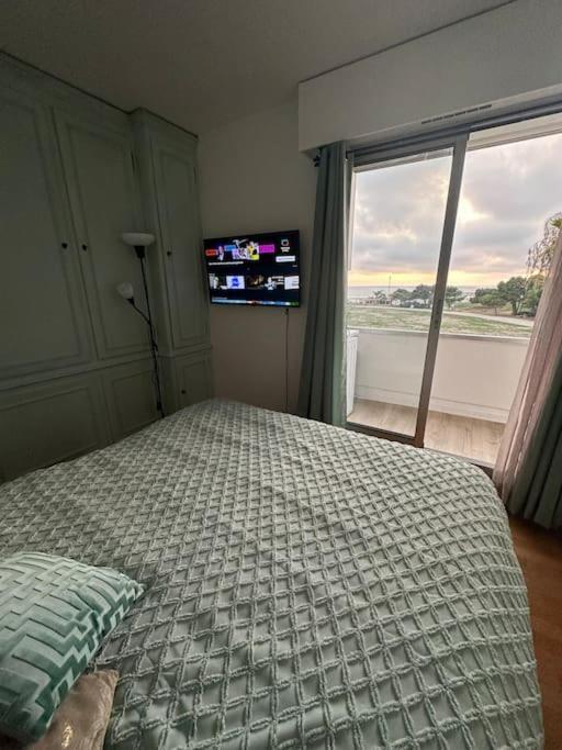 Appart T3 Vue Mer En Face Des Jo Marseille Exterior photo